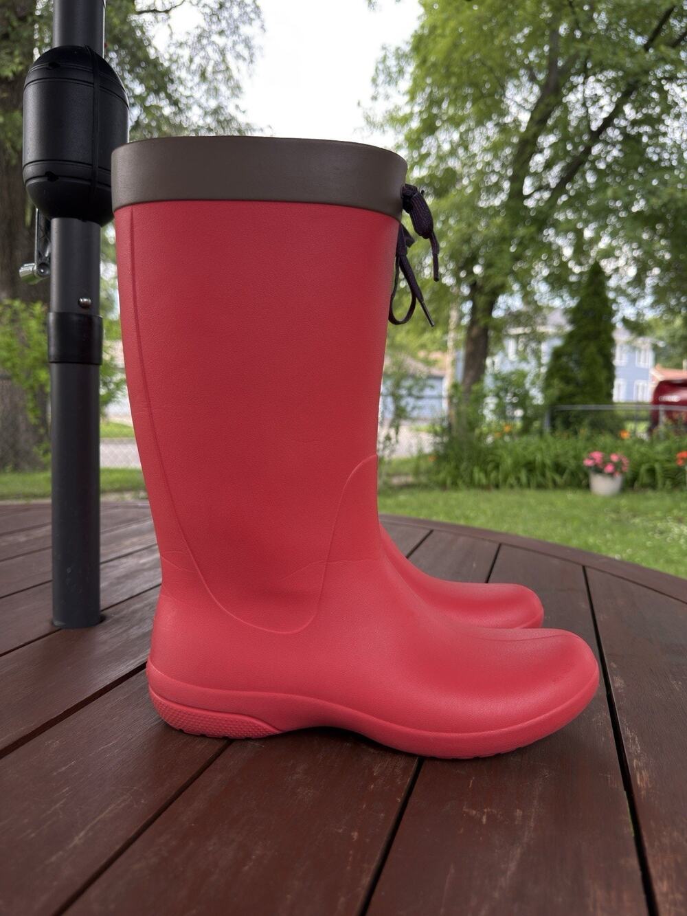 CROCS Women’s Pink-Red Freesail  Waterproof Rain Boots size 8- LIKE NEW!